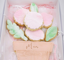 Load image into Gallery viewer, Flower Pot Shortbreads