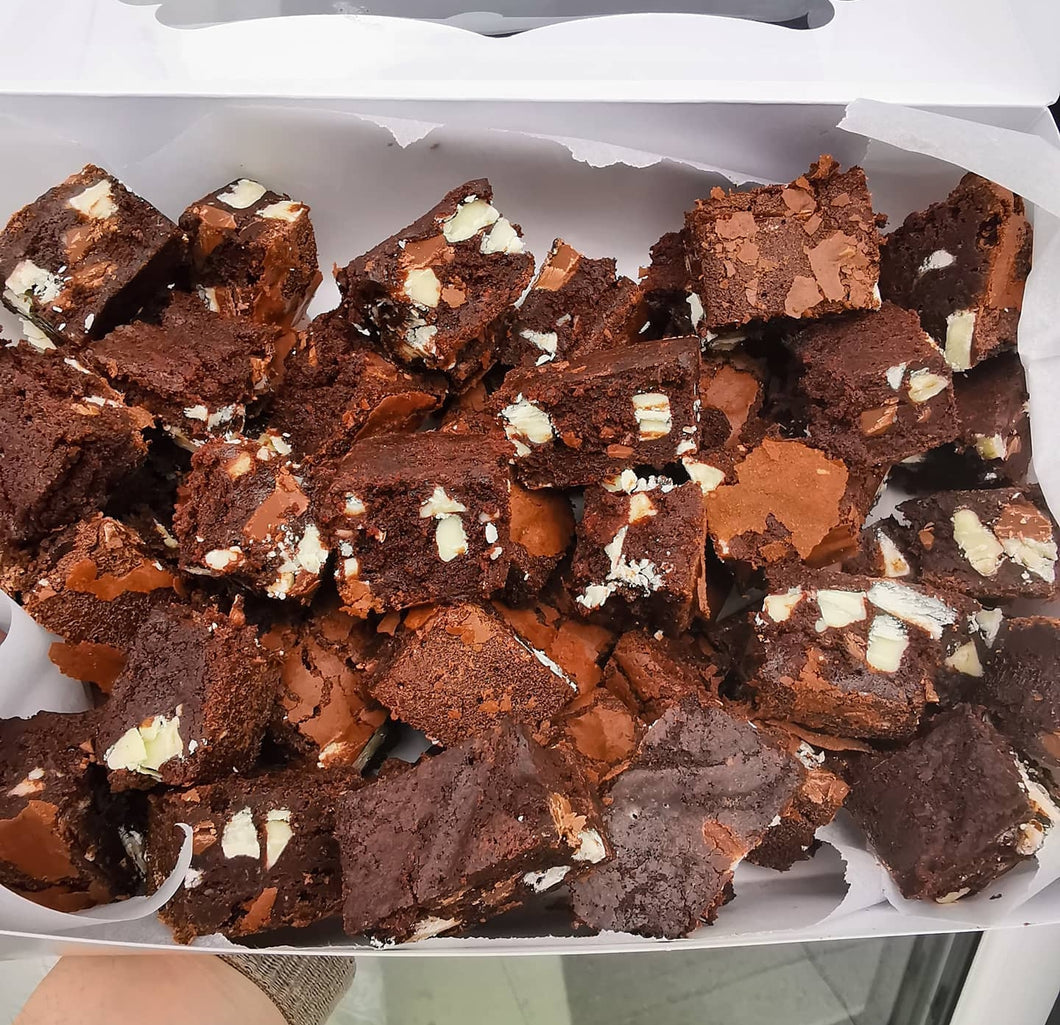 Large brownie box
