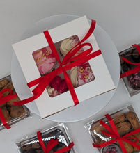 Load image into Gallery viewer, Valentines Cupcakes
