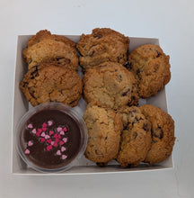 Load image into Gallery viewer, Valentines cookies
