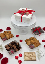 Load image into Gallery viewer, Valentines Cupcakes
